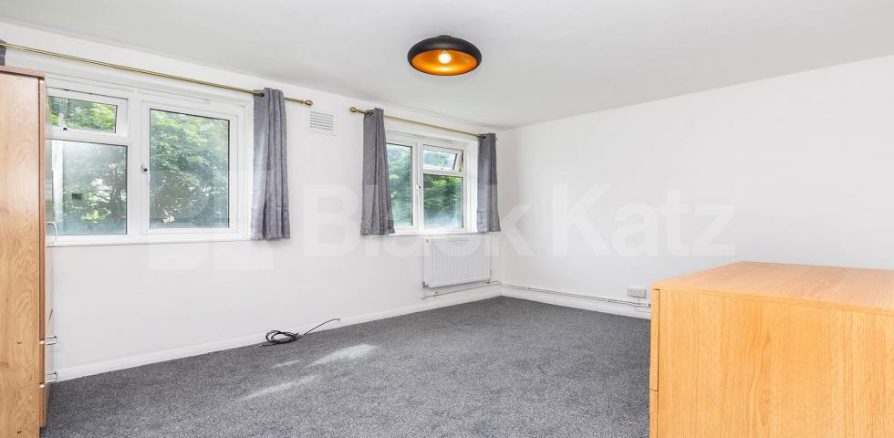 			2 Bedroom, 1 bath, 1 reception Apartment			 Kent Street, HOXTON - SHOREDITCH - HAGGERSTON 